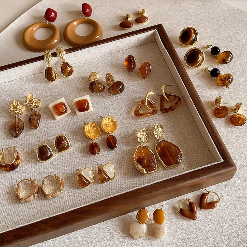 2026 TEMU Cross-Border Best-Selling Fashion Retro Maillard Women's Earring Set, Niche Design, Minimalist Style, And Light Luxury perfume col