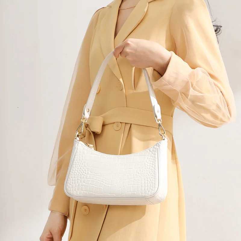 Shoulder Bags GOLF Bag Genuine Leather White Underarm Bag Women's Summer French Club Bag Versatile Fashion Shoulder Bag H261016