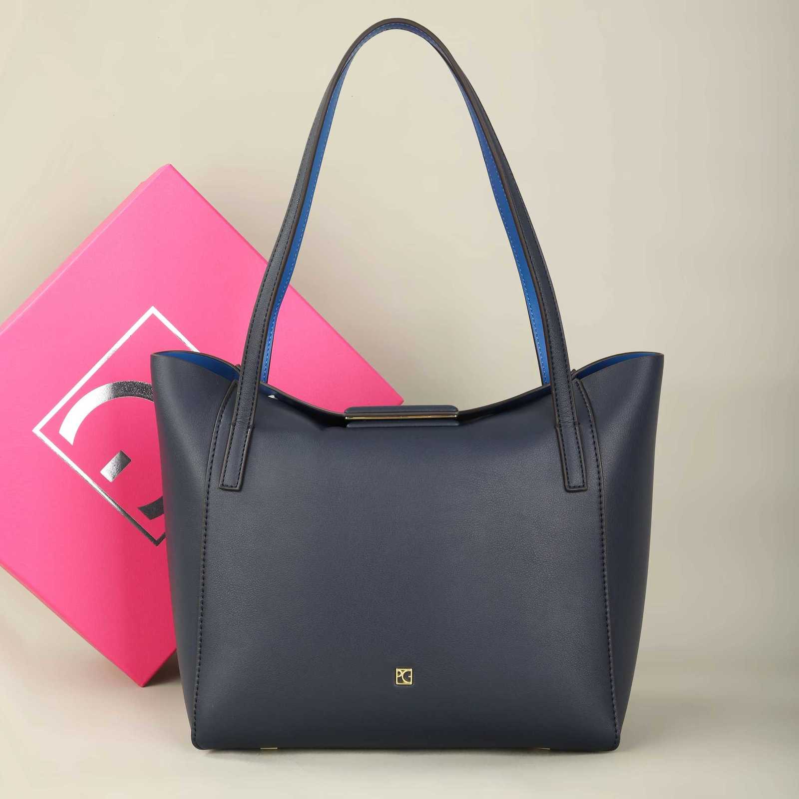 Shoulder Bags PG 2026 New Europe-style Design Tote Bag Women's Underarm Wing-shaped Bag Fashion Large Capacity Wing-shaped Handheld Bag H261016