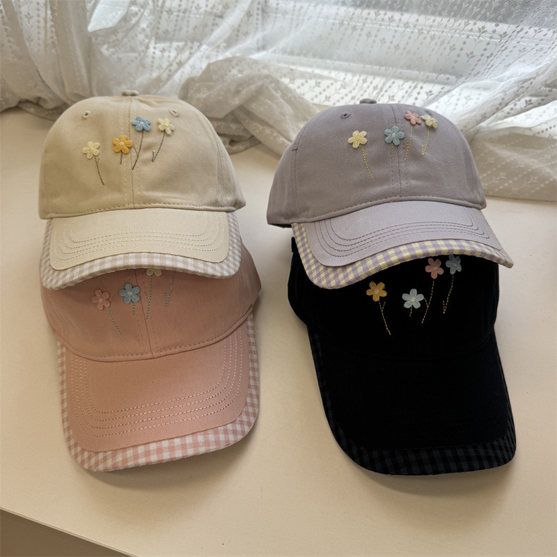 Fresh and simple floral checkered widebrimmed baseball cap for women in summer Korean style versatile sunshading faceslimming trendy