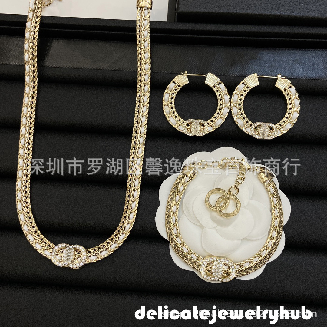 Designer Necklace Pearls cc Necklace Braided Rope Clavicle Chain Trendy Necklace Popular Among Female Influencers Instagram Luxury Jewelry Channel J