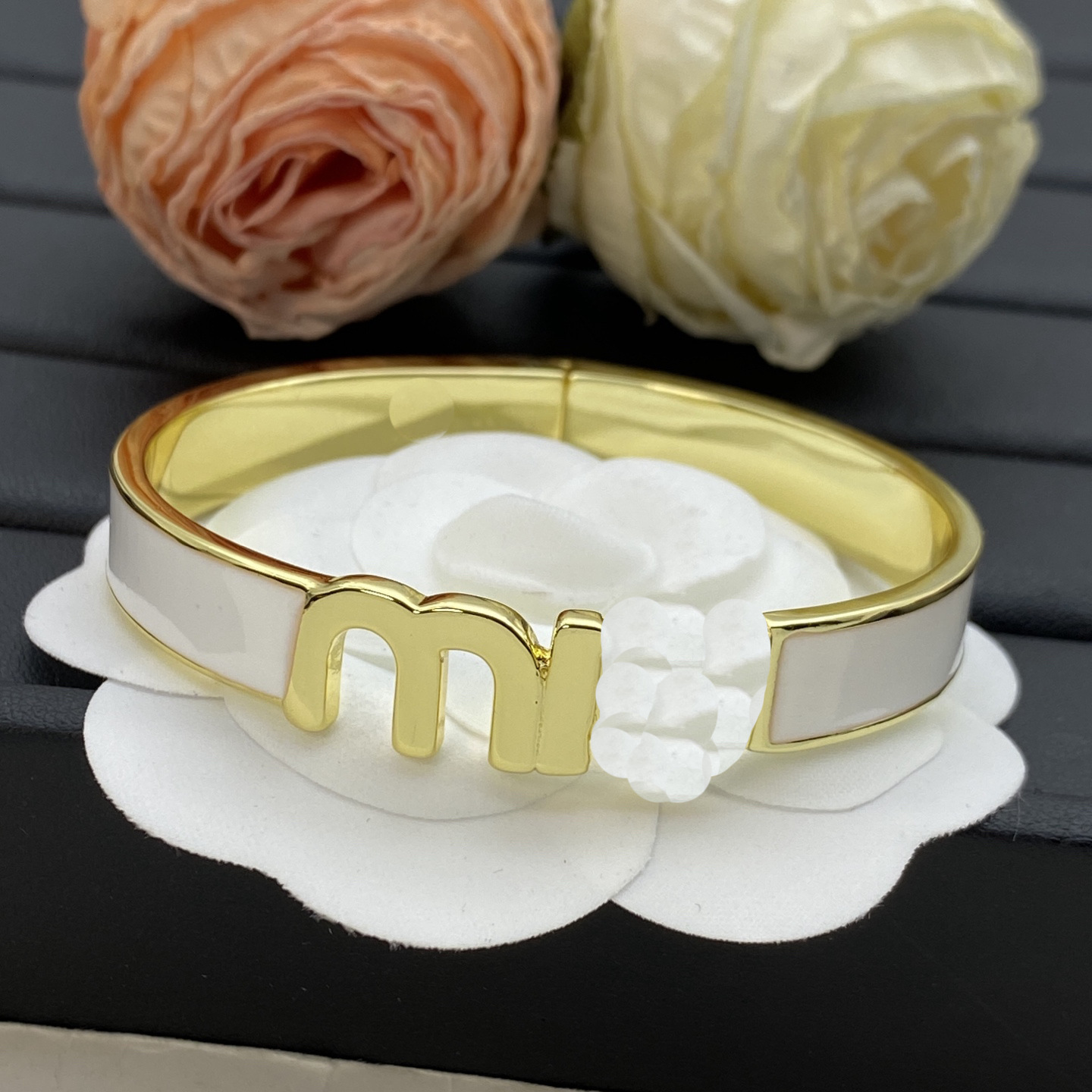 M necklace Cross-border Miu niche M-letter light luxury fashion women's letter bracelet, high-quality version, wholesale