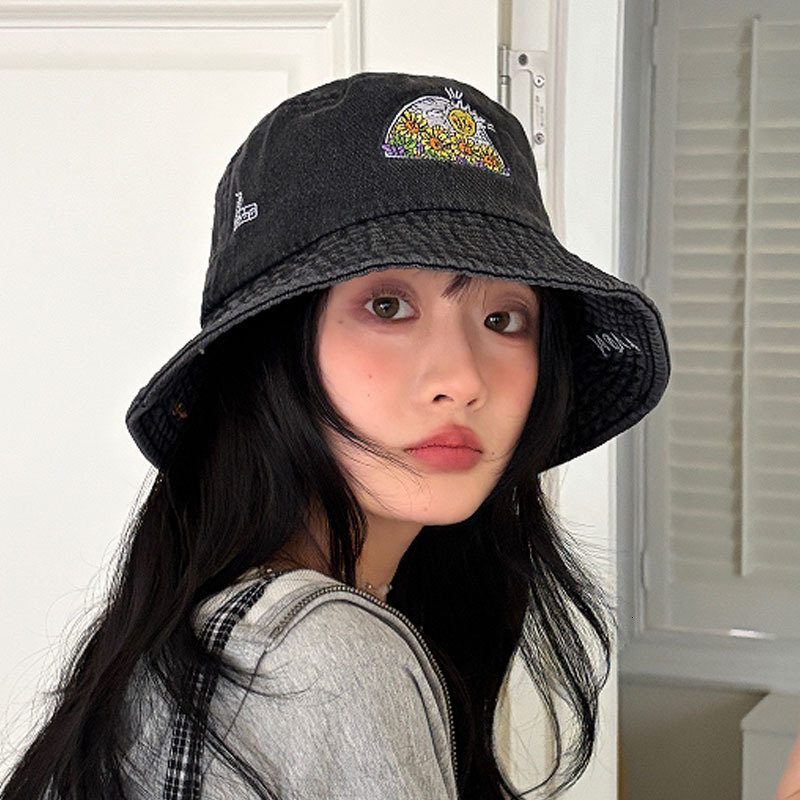 Cartoon embroidered fisherman women summer for large head circumference sun protection faceslimming outdoor whitening versatile bucket hat
