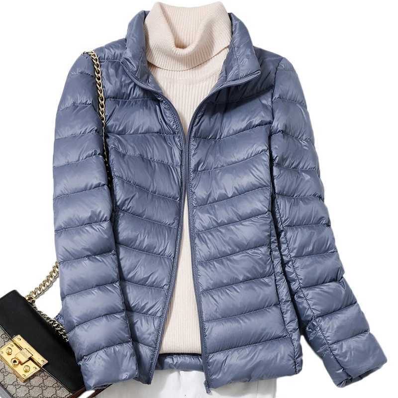 Women's Down Parkas 2025 New Spring Autumn Ultra Light Down Coat White Duck Down Jacket Short Thin Winter Slim Jacket Female OutwearT261017