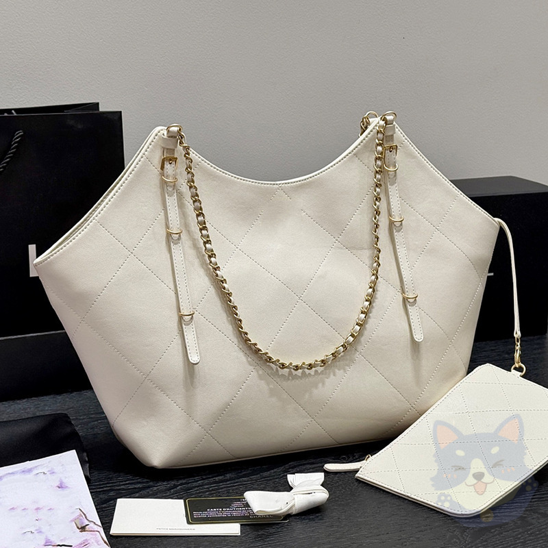 Designer Women Quilted Leather Large Hobo Tote CC Bag Luxury Brand C Turn Clasp Closure Shopping Bag Lady Adjustable Strap Underarm Shopper With Pou