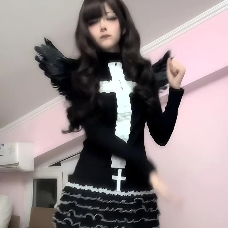 Kimotimo Gothic Dark Lace Splicing Cross Long Sleeve T-shirts Women Harajuku Y2k Aesthetic Slim Fit Tops Tees Vintage Clothes 261014
