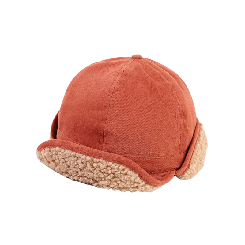 The same style as the popular influencer's: a warm, thick, Korean-style, versatile pilot hat with ear flaps, perfect for autumn and winter