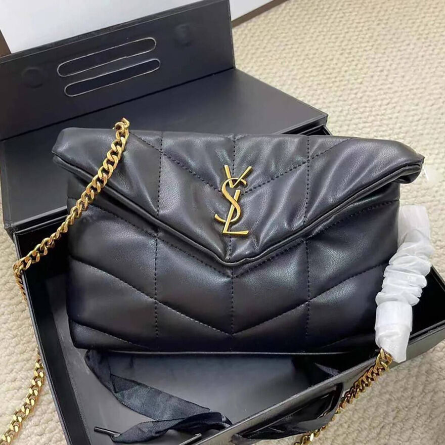 Shoulder Luxury Fashion Gold Chain Letter Envelope Bag Soft Quilted Lambskin Cloud Style Purse Leather Magnetic Closure Crossbody Bag Flap Designer