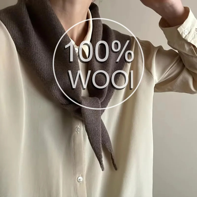 British Korean Triangle Scarf Niche 100% Wool Triangular Scarf Women Headscarf Knitted Scarf Multifunctional Warm Knitted Scarf 261017