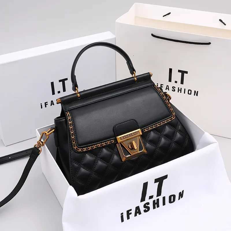 Evening Bags Totes Women's Handbag 2024 New Autumn and Winter Feeling Light Diamond Grid Small Square Bag Shoulder and Crossbody H261016