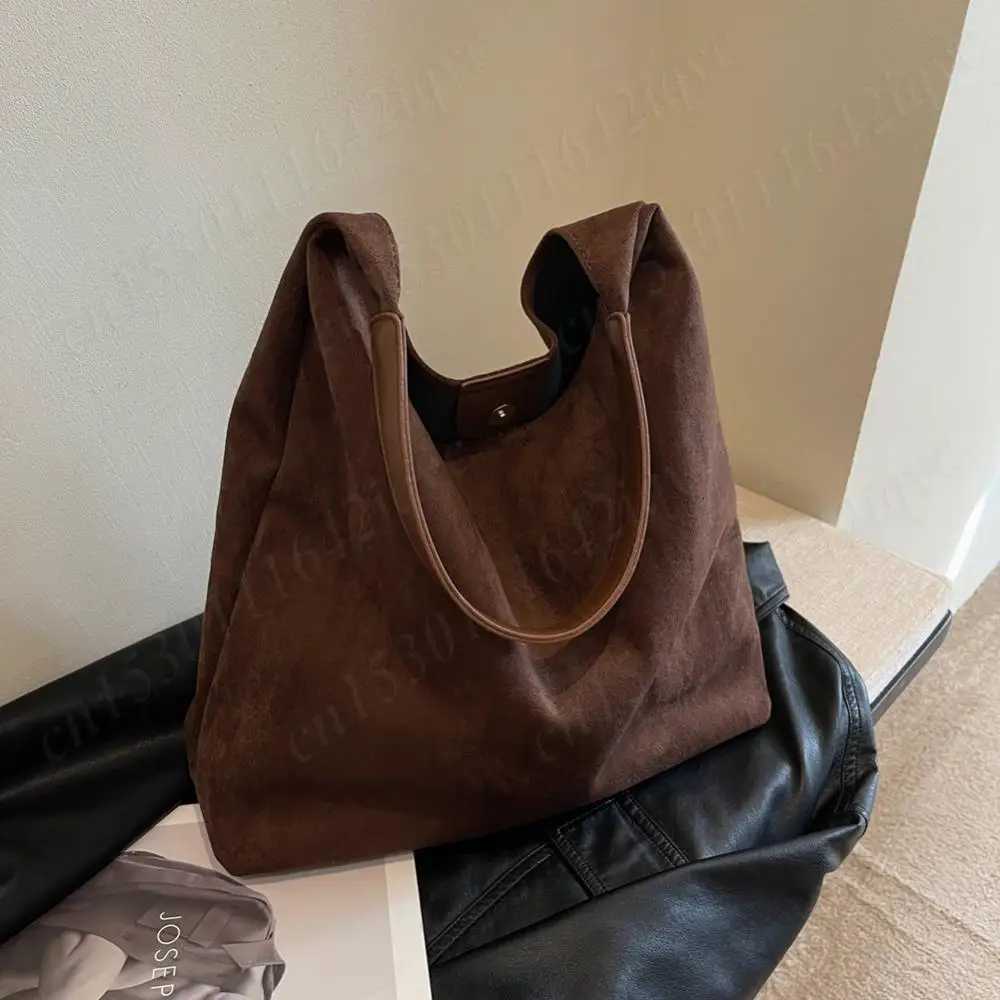 Evening Bags Vintage Women's Bag Suede Shoulder Bag Simple Tote Handbag Large Capacity Stylish Commuting Bag Solid Color Hasp Closure Handbag H