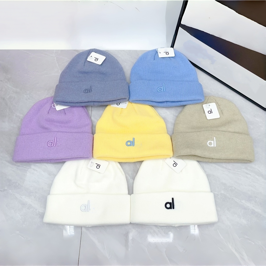 Beanie designer bonnet YOGA skull cap hat winter Men's and women's knitted Beanie warm luxury fashion classic gift outdoor travel skiing h