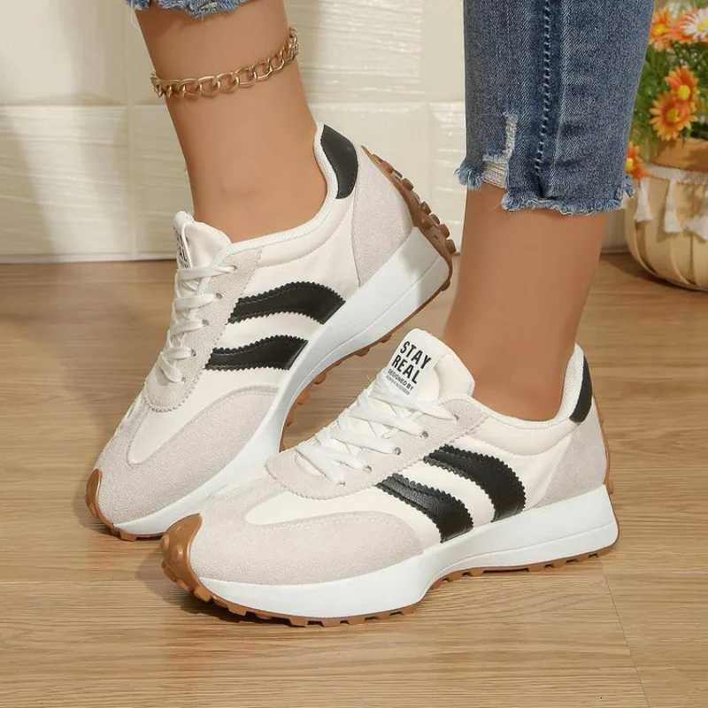 Casual Shoes New Designer Sneakers Women Sport Shoes Sneakers Thick Bottom Casual Fashionable Sneakers Lightweight Soft Bottm Running Shoes H261016