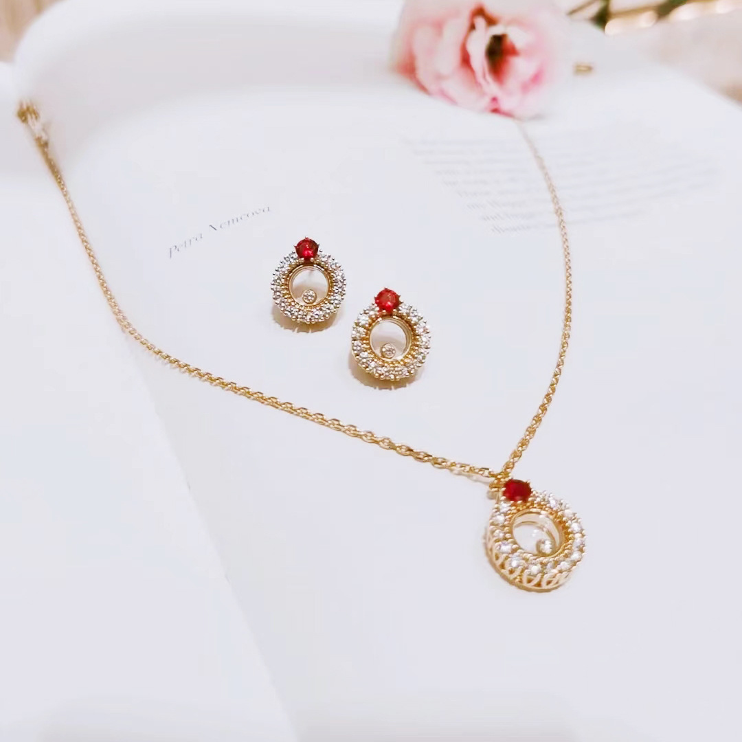 Chopars Happy Diamond Pendant Necklaces Jewerly Designer Chopardity Choker Necklace For Woman Man Jewerly Gold Round Red Diamond Earrings And Neckla