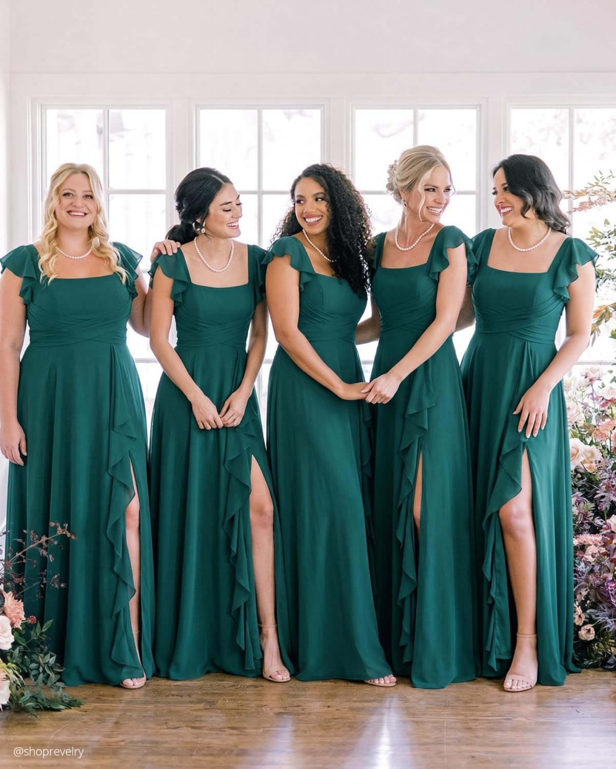 Designer Chiffon Bridesmaid Dresses A Line Ruffles Sleeves With Slit Square Neck Summer Beach Garden Boho Wedding Guest Maid of Honor Long Formal Ev