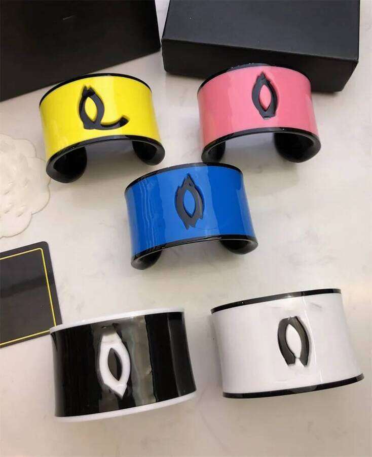 2026 perfume cologne Designer Bangle Luxury Woman Men Opening Acrylic Cuff Jewelry Women C Gold Bracelet ss9