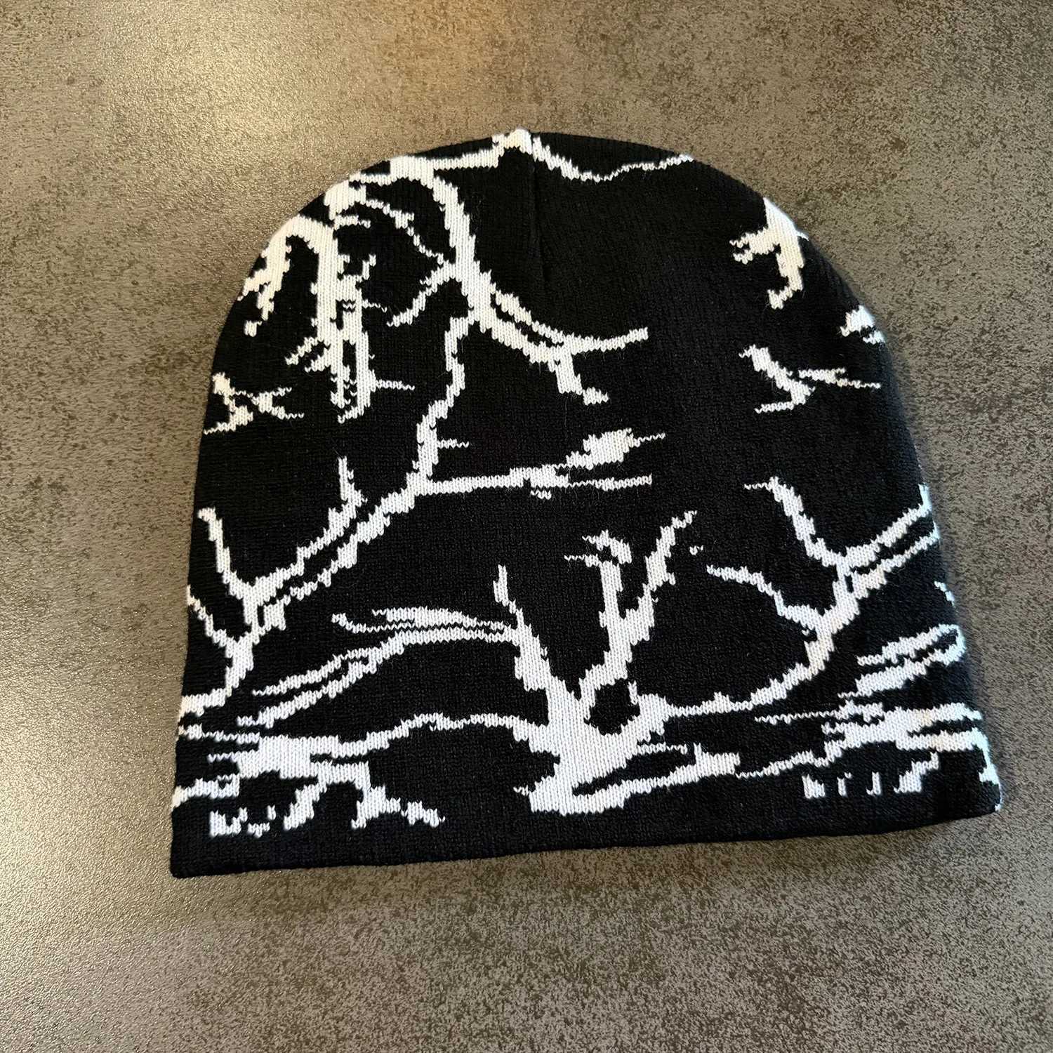 Tree Branch Pattern Knit Beanie Hat Men Women Gothic Black White Skull Cap Outdoor Winter Warm Stretch Knitted Caps Streetwears S261017F9PB