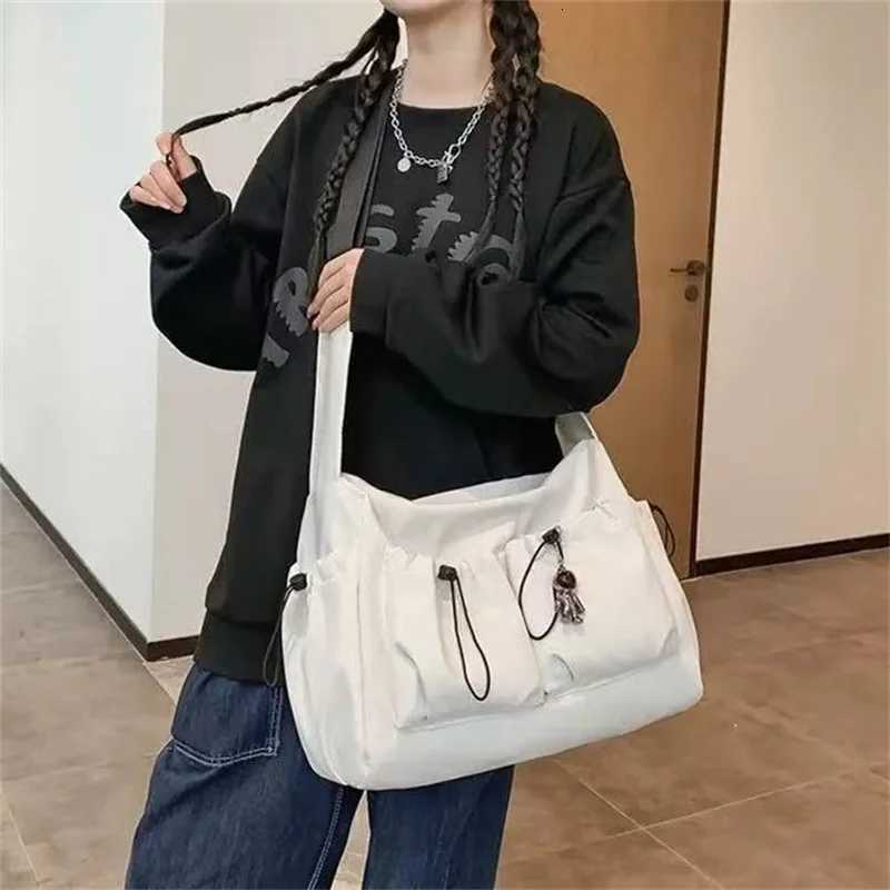 Shoulder Bags New Crossbody Bags for Women Youth Men Fashion Casual Large Capacity Handbags Shoulder Bags Solid Color Ladies Messenger Bag H2610161