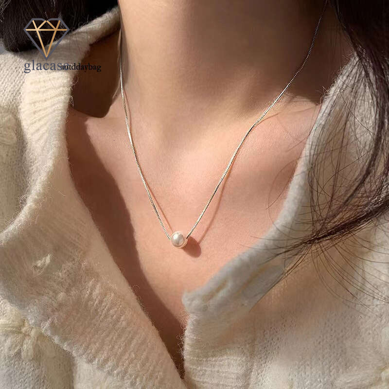 Simple versatile niche single pearl necklace for women, trendy and fashionable, with a light luxury design, clavicle chain