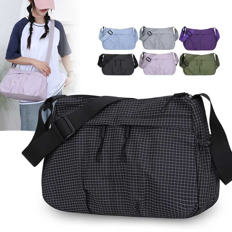 Shoulder Bags Large Capacity Plaid Crossbody Bag Women's New Style Office Commute Single Shoulder Bag Lightweight Travel Bag H261016