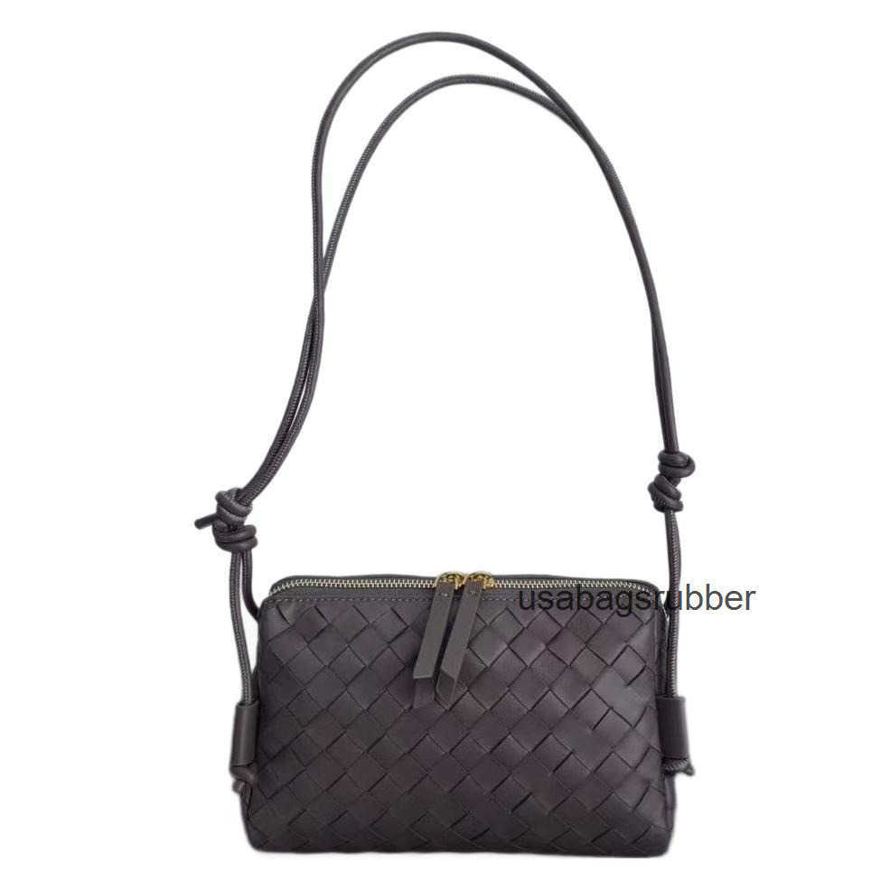 Chic Designer Style 2026 New Sheepskin Woven Shell Bag Single Shoulder Crossbody Cloud Bag Handbag with Knot and Zipper Small Square Bag