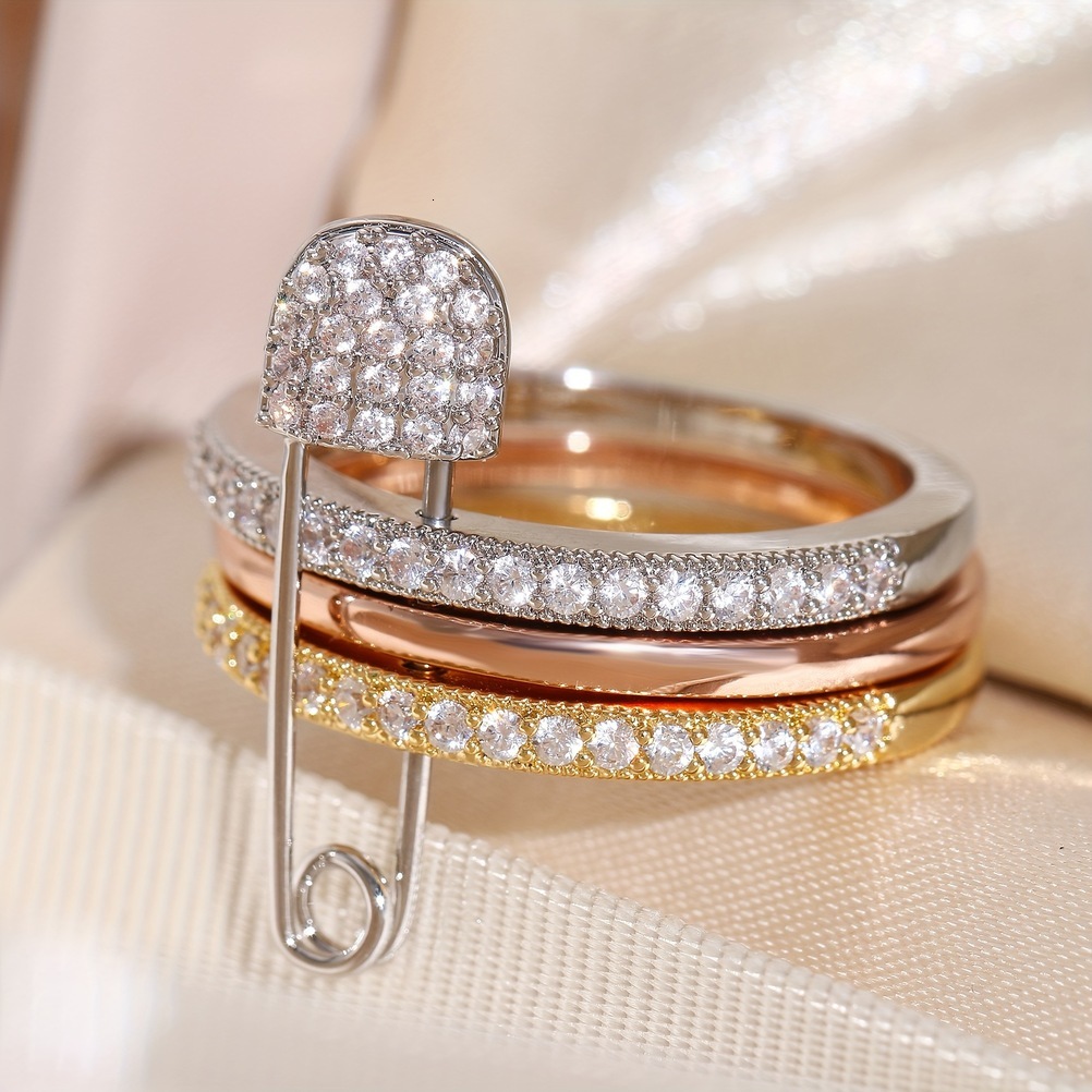 2026 European-Style Cross-Border perfume Three-Color Pin Three-Ring Ring For Women, Light Luxury, Diamond-Encrusted Plai L1