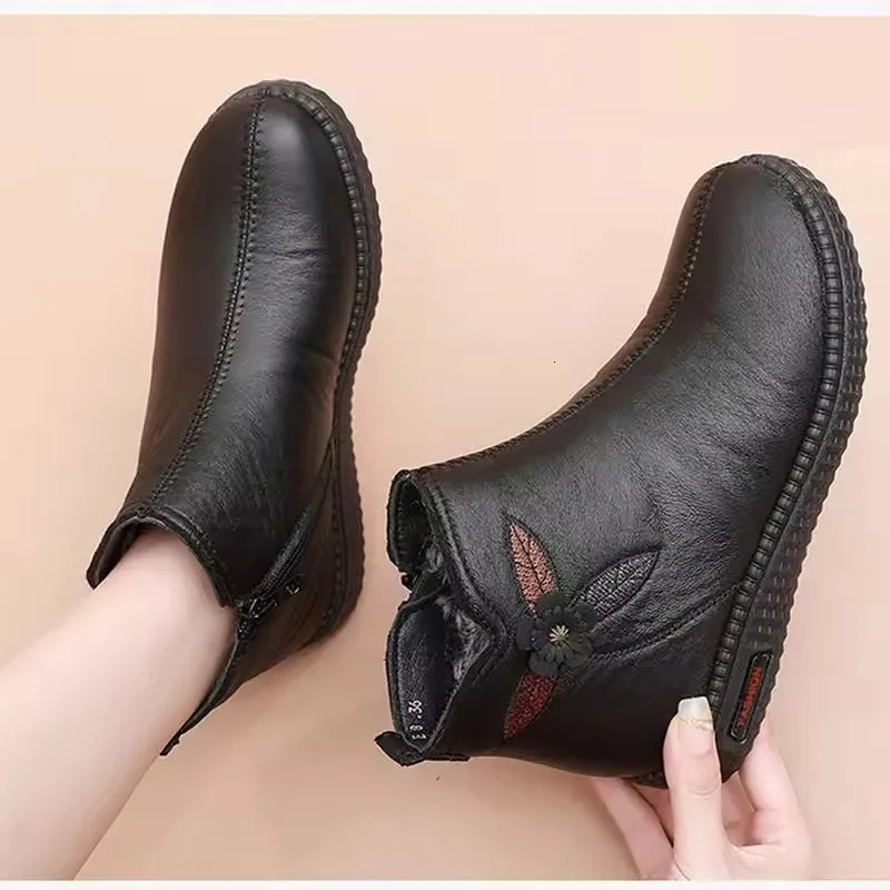 GKTINOO 2026 Winter Leather Women Ankle Boots Shoes Women Thick Plush Warm Casual Snow Boots Mother Waterproof Non-slip Booties 261017