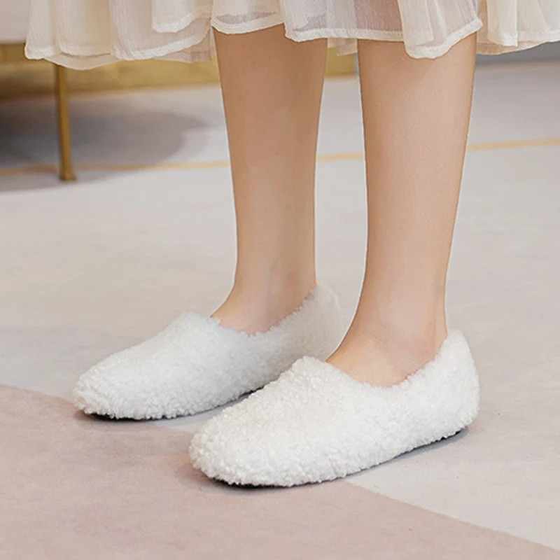 Round Toe Lambs Fur Shoes Woman 2026 Big Size Furry Mocasines Warm Winter Shoes Female Lambwool Slip On Loafers Curly Fur Flats 261017