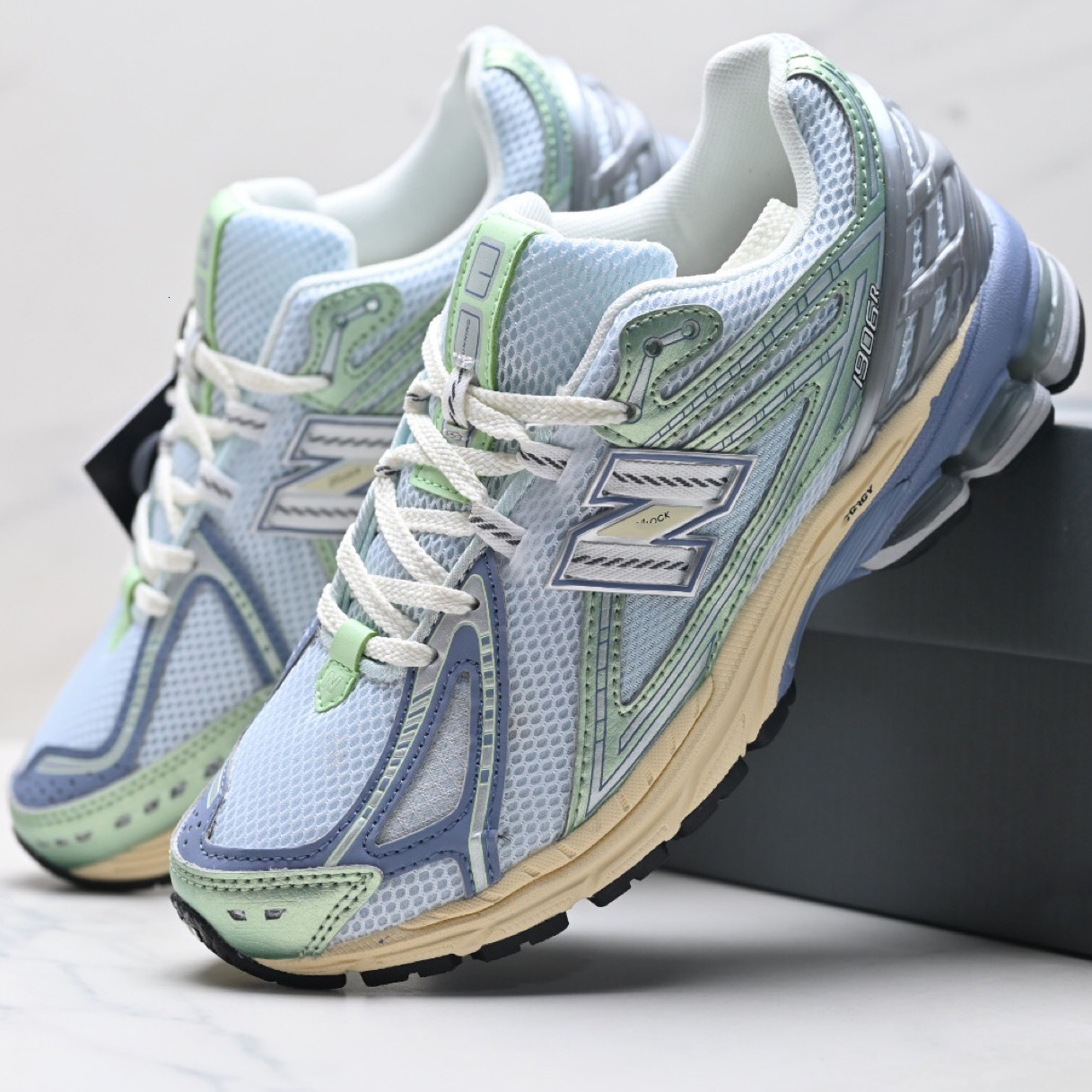 Premium Designer Retro Mesh Low-top 1906 Dad Sneakers Breathable Lightweight Cushioned Unisex Casual Running Sneakers