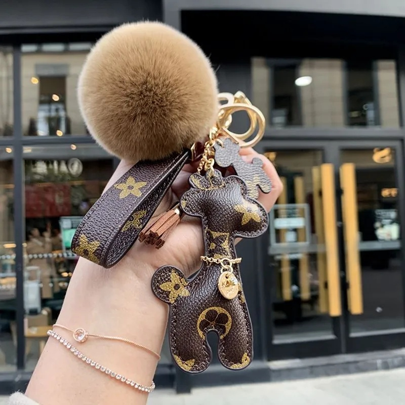 newLuxurys designer Fashion style High end Internet Celebrity Creative Car for Women Leather Bear Keychain Pendant Couple Backpack Decoration