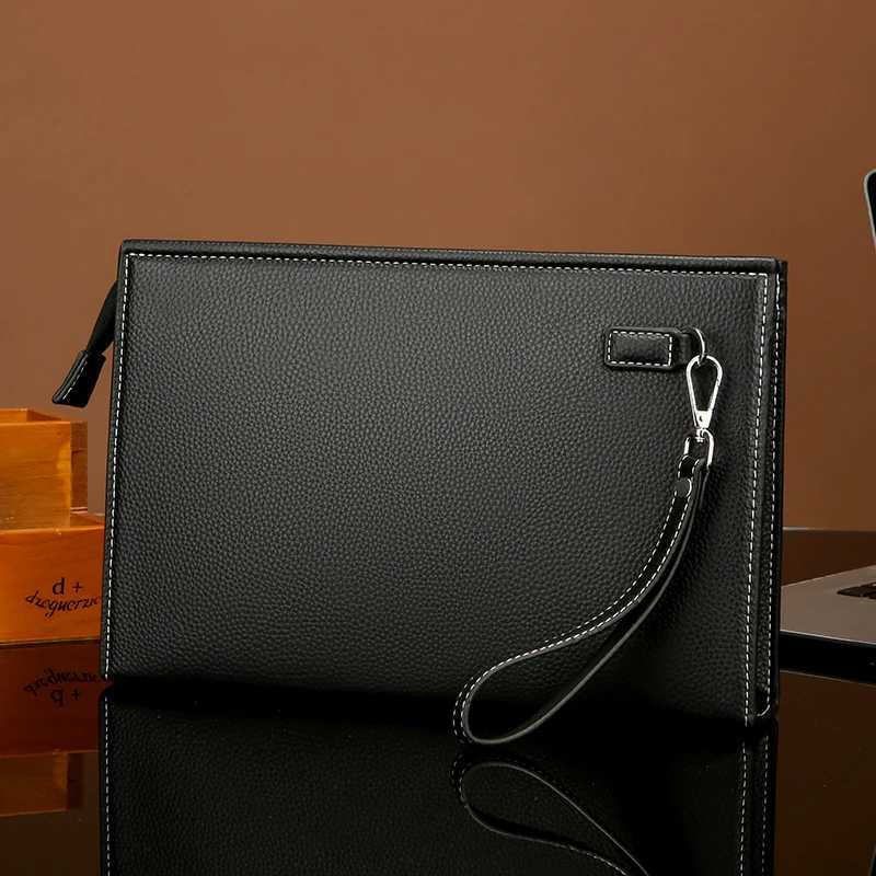 Designer Men's Totes 2026 Business New Casual Black Leather Cluh Bag Fi Envelope Bag Wallet Phe Bag Large Capacity Men's Gifts Pouch J2610