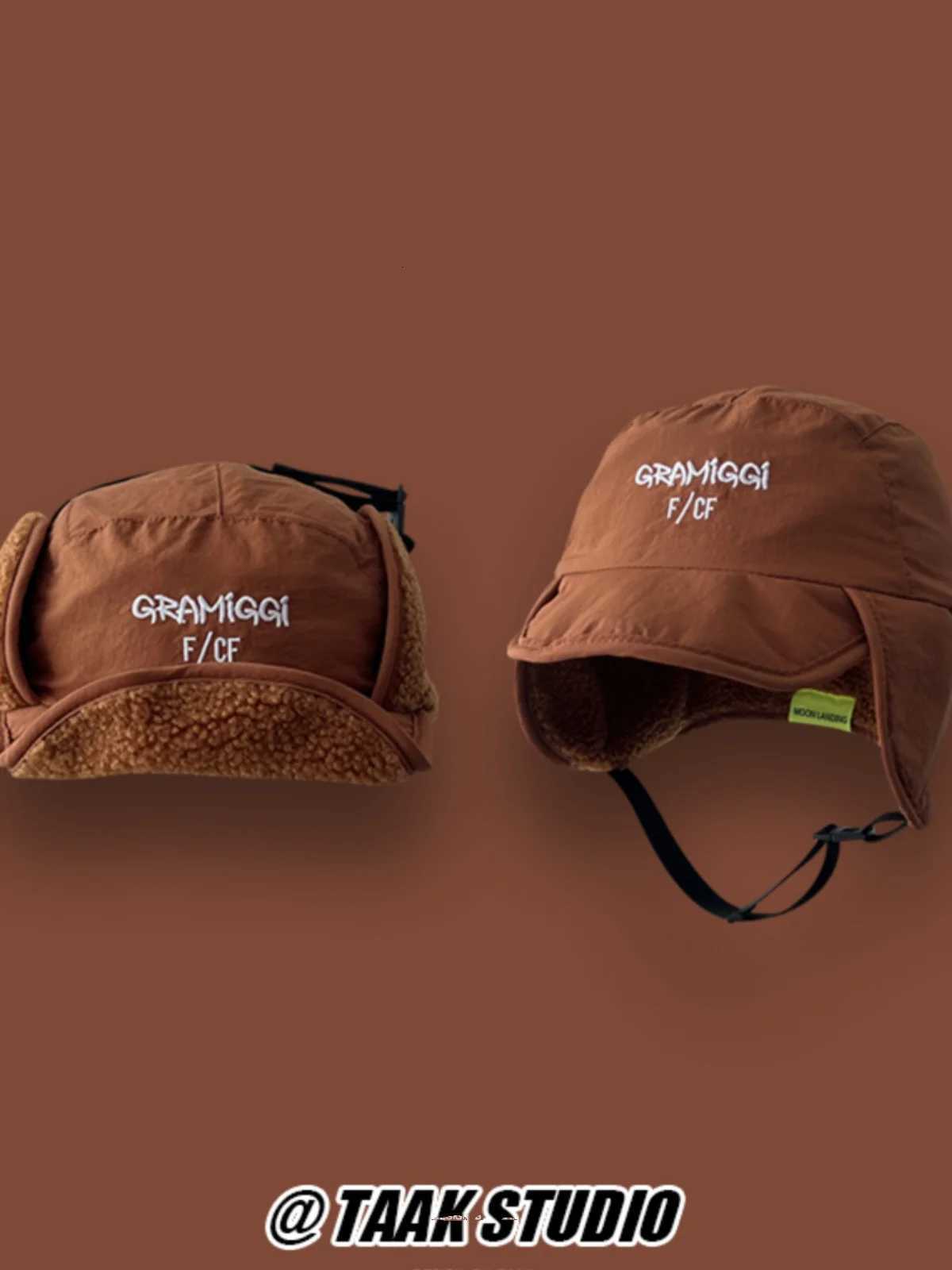 Trapper Hats Outdoor alphabet thunder hat skiing flight hat women autumn and winter warm cycling ear hat coupleT261017