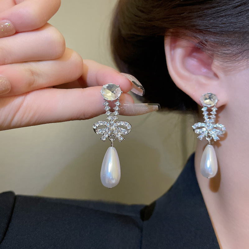 Jewelry S925 silver needle light luxury niche vintage style bow for women trendy ins rhinestone pearl stud earrings