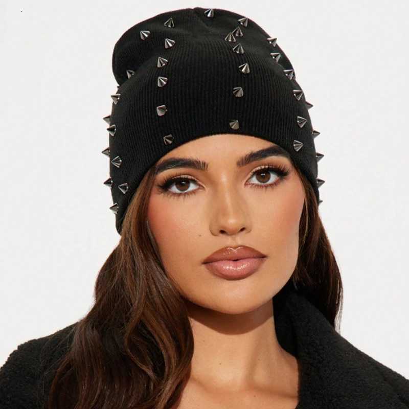 Beanie/Skull Caps 1pc Punk Style Rivet Decorated Knitted Hat Personalized Punk Rivet Y2K Vintage Solid Black Warm Beanie for Daily All-Winter WearT2