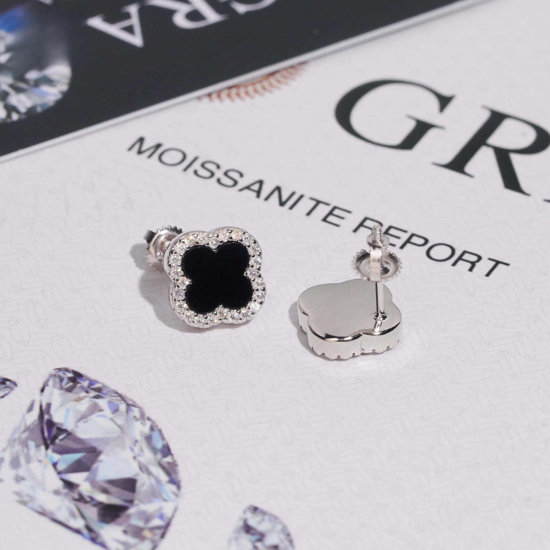 Popular floral earrings, S925 silver inlaid with moissanite, style, luxurious elegant earrings men and women, available in stock
