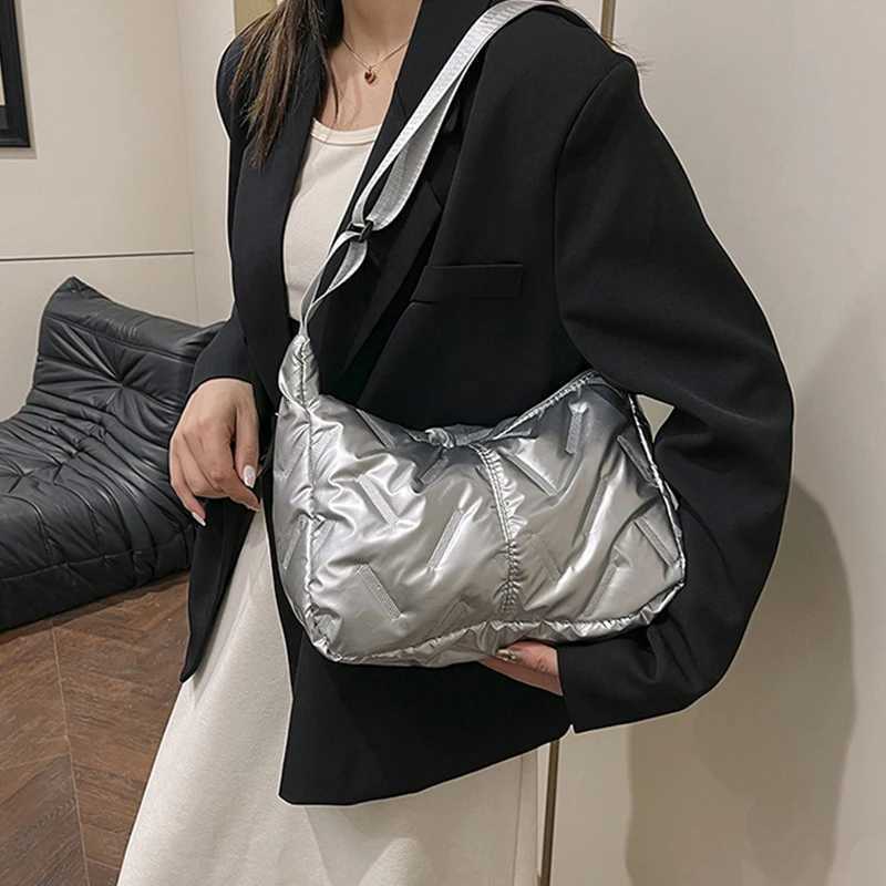 Shoulder Bags Fashion Puffy Hobo Bag Down Tote Handbags Women Quilted Tote Bag Large Capacity Padded Shoulder Bag Casual Winter Commuting Bag H26101