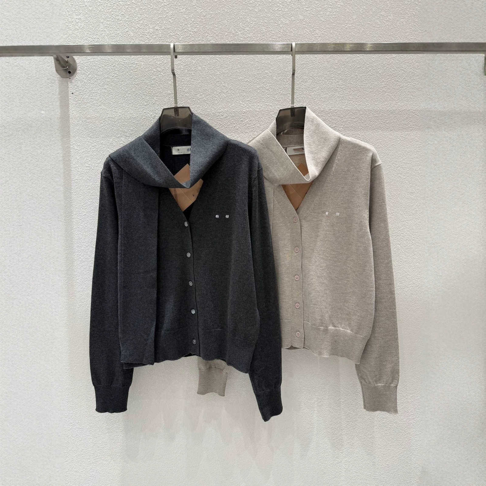 Women's Knits & Tees Designer MU's 2026 new two-piece knit cardigan sweater, oversized fit, unisex, autumn 2026