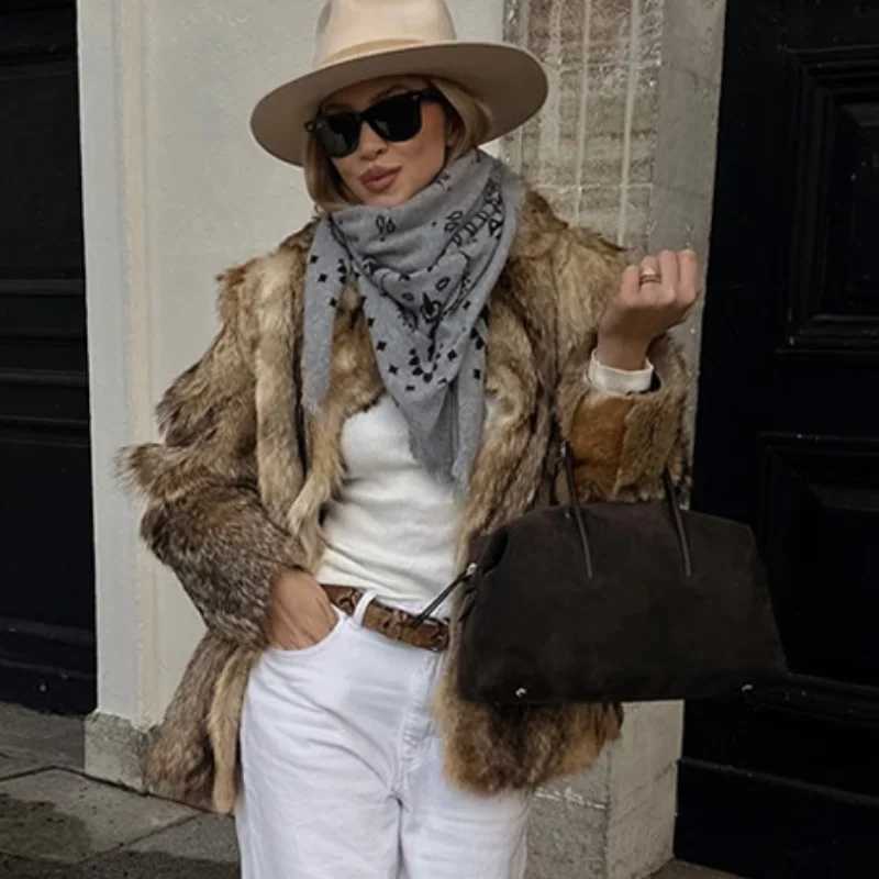 1pc Womens Vintage Square Scarf Knit Printed Tassel Design Elegant Cozy Shawl for Spring 2026 New Lady Chic Casual Scarves S261017FP5M