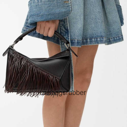Modern Designer Style high end version handbag 2026 new model cowhide tassel crossbody bag fashionable shoulder bag