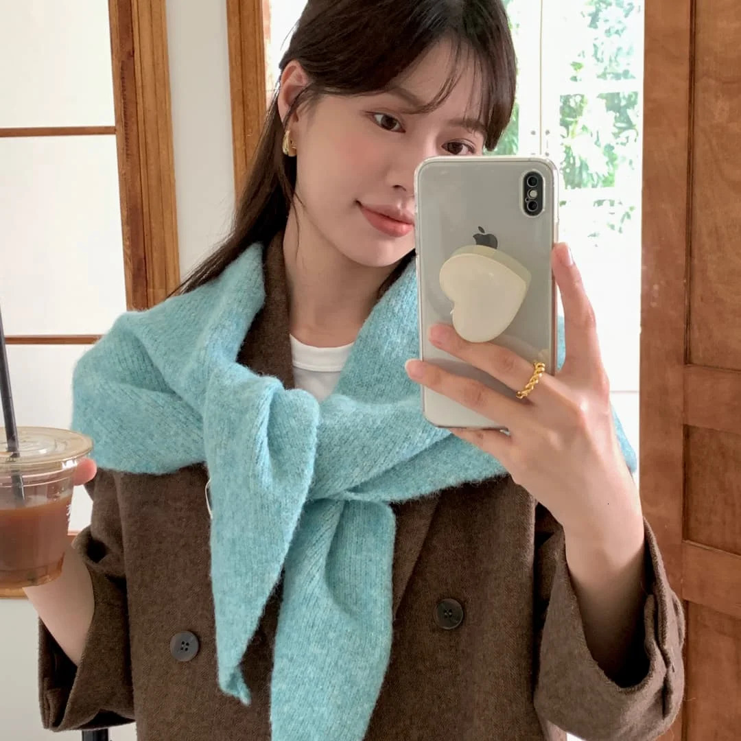 2026 Korean Triangle Scarf Niche Wool Triangular Scarf Women Headscarf Knitted Scarf Multifunctional Warm Knitted Scarf 261017