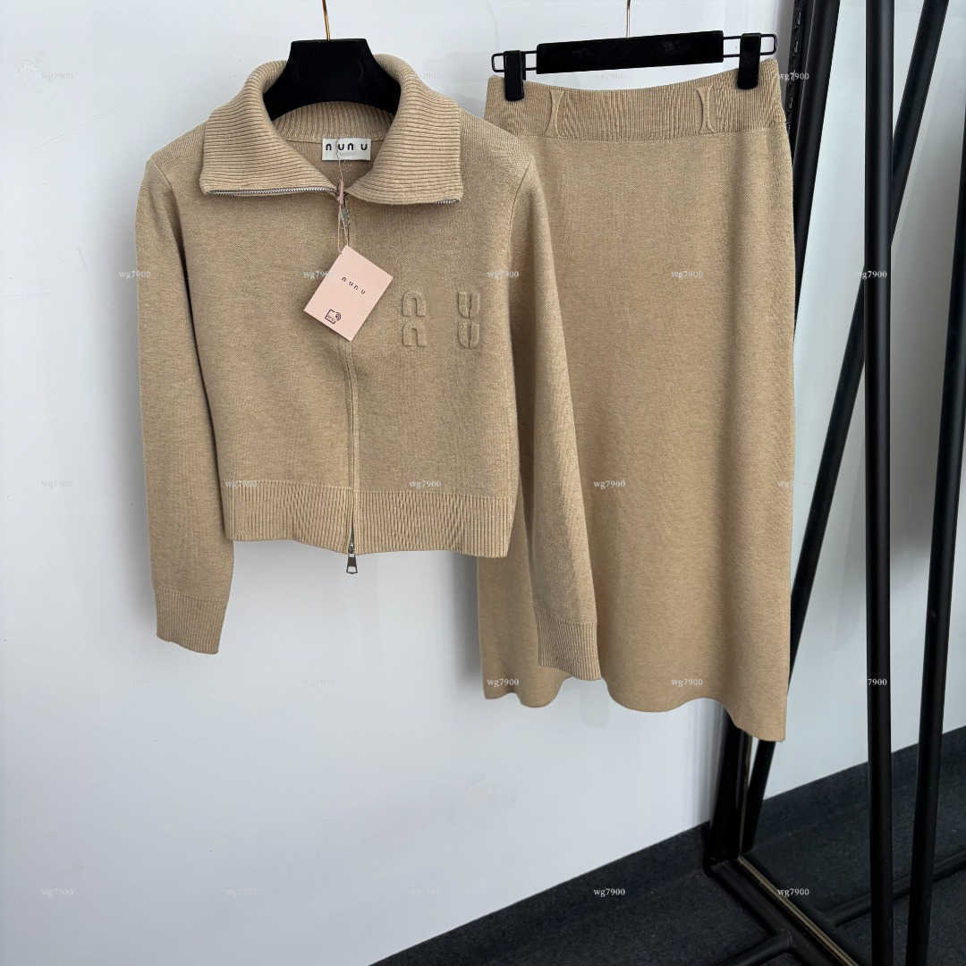 Top Women 2 Piece Knit Outfit Lapel Zip Up Cropped Cardigan High Waist Midi Skirt Set women designer clothes Embossed Letter Long Sleeve Knit Suit A