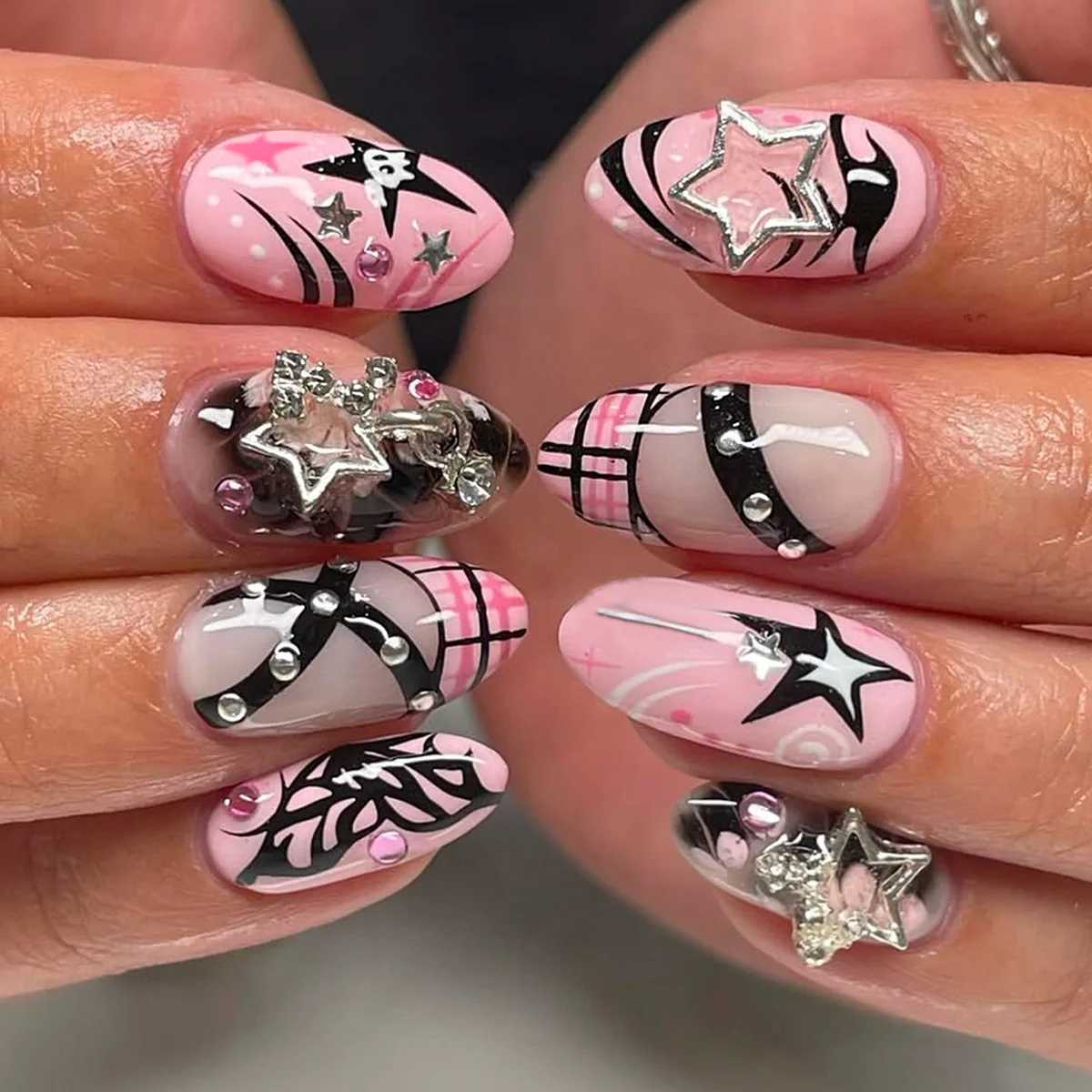 False Nails 24pcs Sweet Cool False Nails Pink Glossy Pink Almond French Style Spicy Girl Press On Nails Y2k Metal Star Decor Charm Fake Nail Q261017