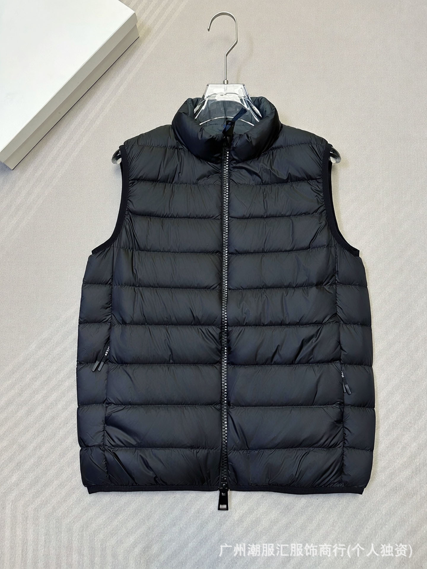 Light luxury M brand men's autumn and winter stand-up collar lightweight down with zipper side pockets, casual versatile warm vest top