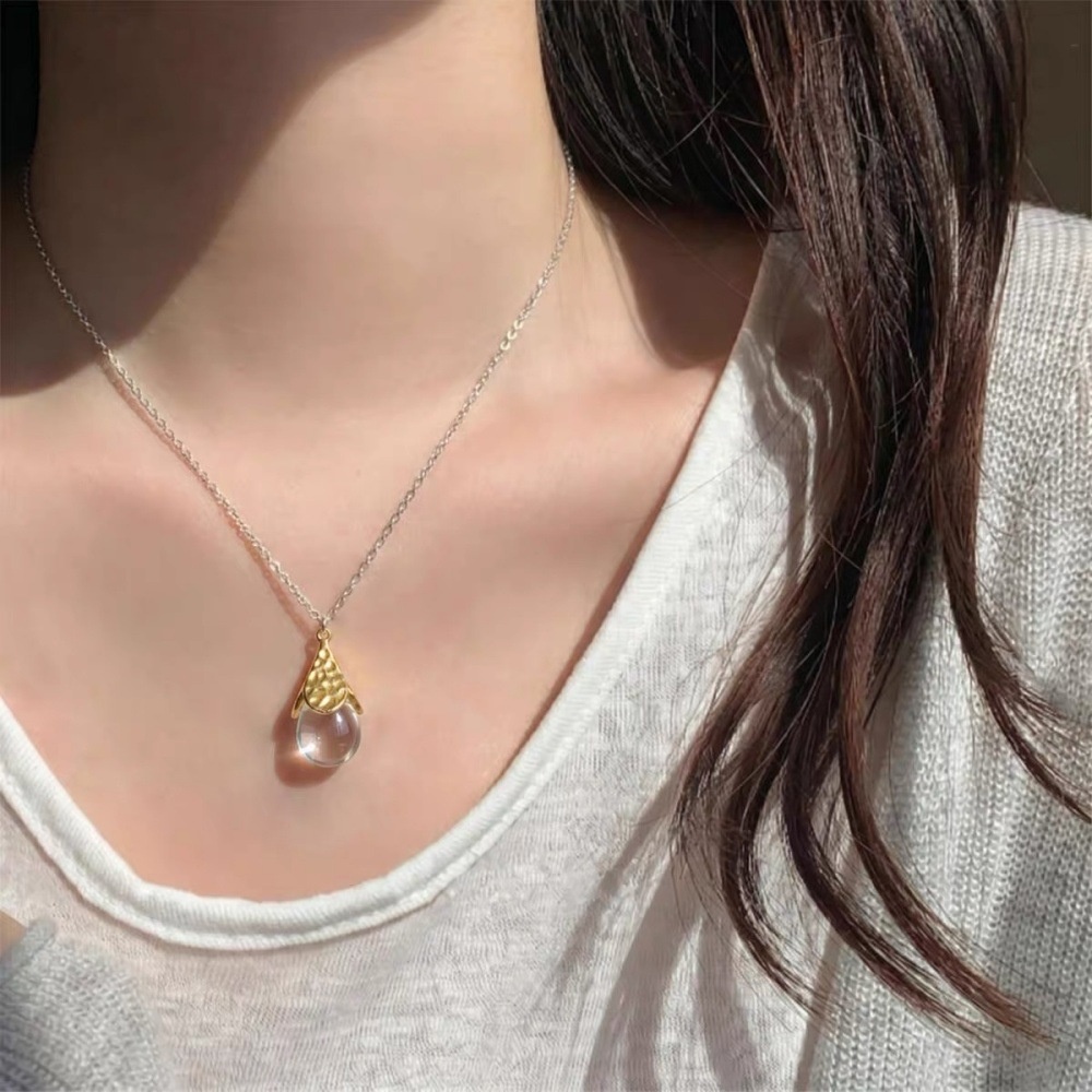Unique Vintage Morning Dew Bud Pendant Necklace for Women Niche Light Luxury Teardrop Glass Hook Clavicle Chain Jewelry