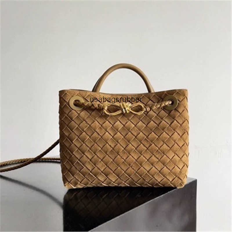 Luxe Designer Style Knotted Chain Decoration Tote Bag Handwoven Leather Top Handle Bag For Dating Party
