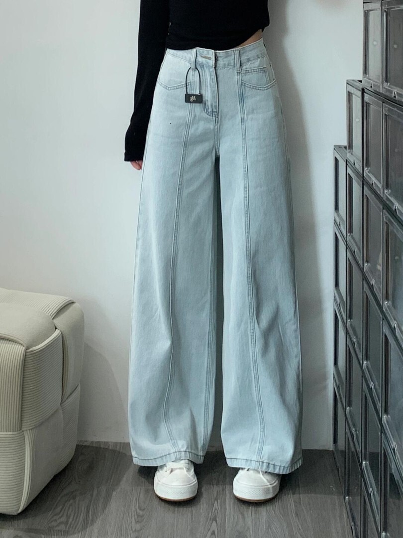 Retro Light-Colored Wide-Leg Jeans For Women, New Summer High-Waisted, Loose-Fitting, And Slimming Straight-Leg Pants With A Relaxed Drape Makoufei