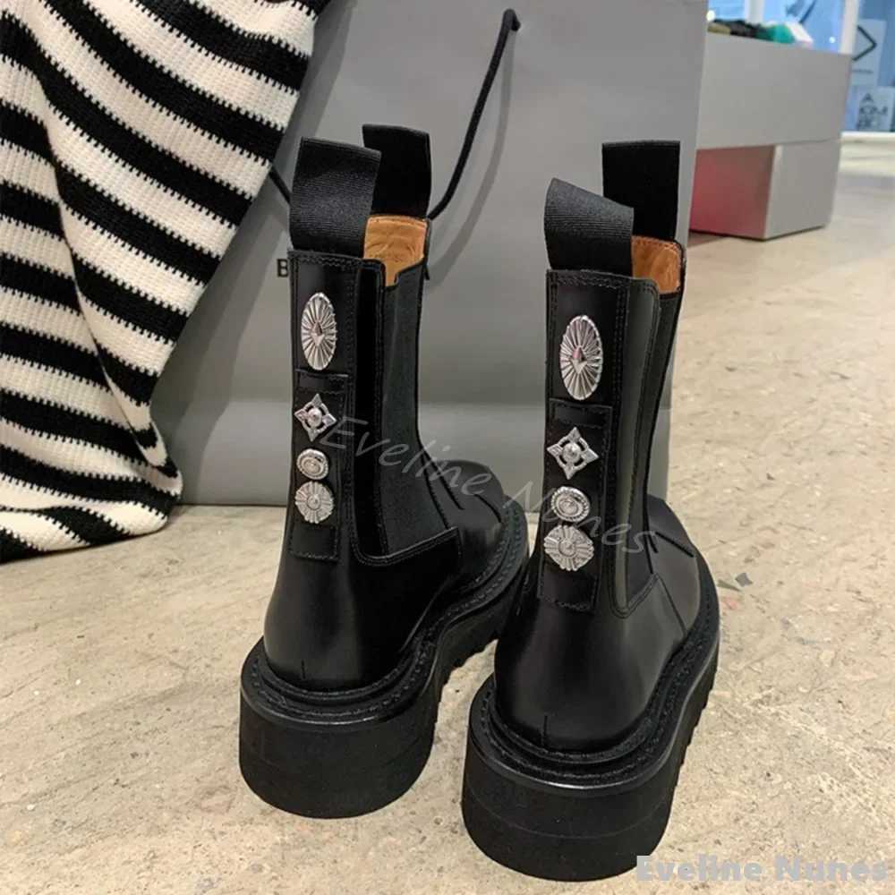 Cool Metal Decoration Platform Chelsea Boots Women Round Toe Slip On Black Leather Mid Calf Boots 2024 Winter Warm Plush Boots Q261015