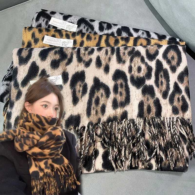 Sexy Leopard Tassels Scarf Imitation Cashmere Thickened Windproof Lady Scarves Wraps Neck Warmer Autumn and Winter Shawl Wraps S26101740XG