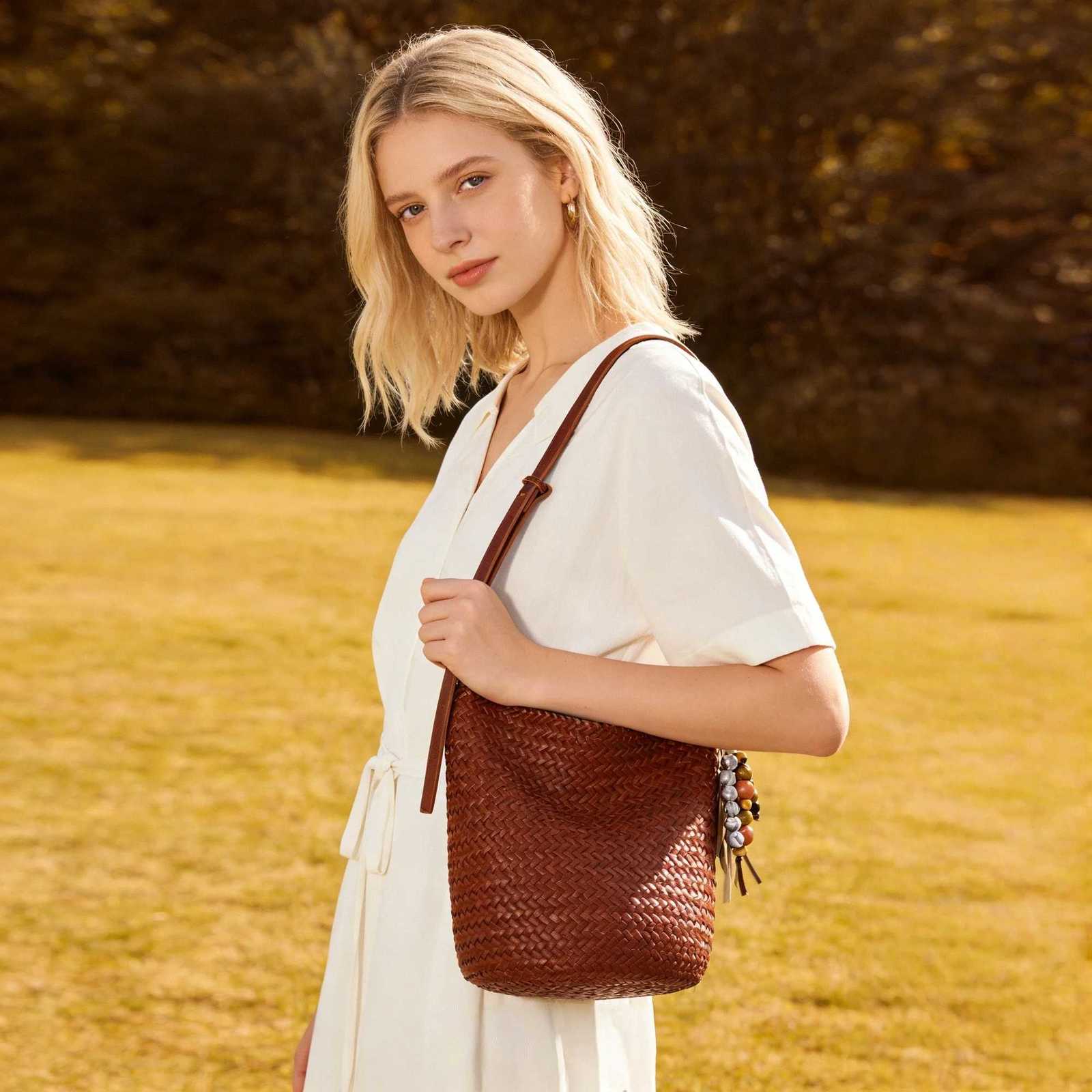 Evening Bags Totes Fashion 2026 Handmade Woven Tote Bag PU Leather Large Capacity Hand Bag for Woman Free Shipping H261016