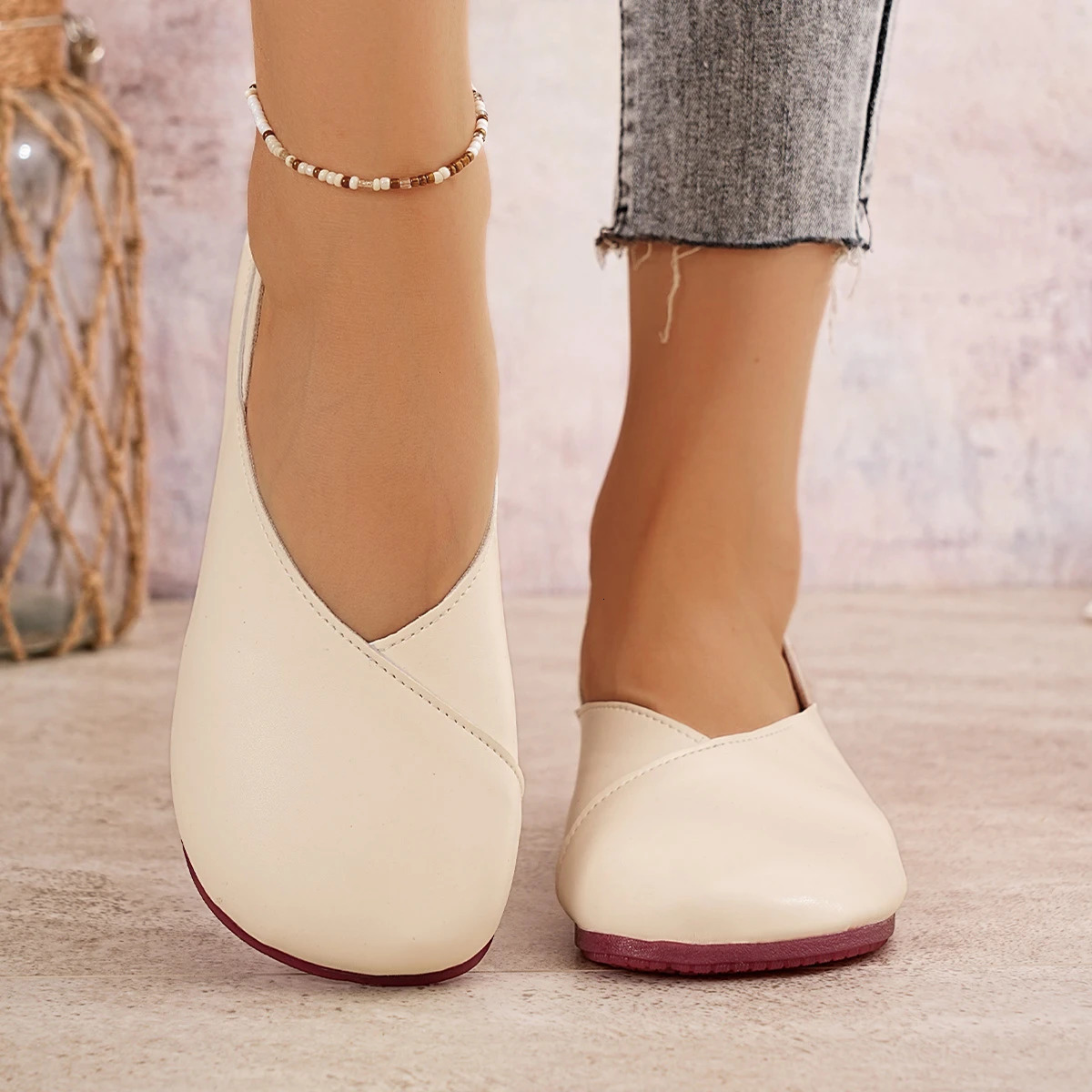 Spring and Autumn SolidColor Shallow Mouth Round Head Flat Shoes Fashionable Style Comfortable Casual Single Shoes for Women 261017